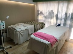 C11996位于五家渠汇嘉商圈经营中美容店转让