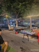 C12012公园北街沿街商铺经营中餐厅转让