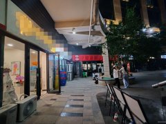 C12016万科中央公园1期60平烘焙店转让