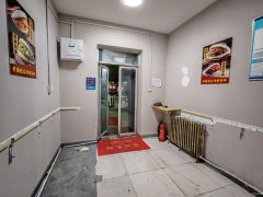 C12017昌吉市桃园小区市场40平旺铺转让