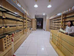 C12093阜康二中大门口80平旺铺转让