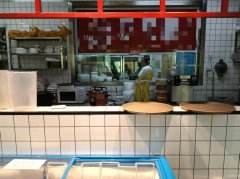 C12088位于五家渠市贝鸟语诚小区附近临街餐饮店转让