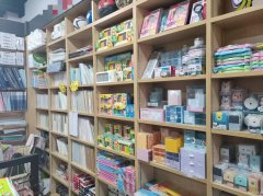 C12087位于红旗西路紧临学校和幼儿园，独家营业中图书文体