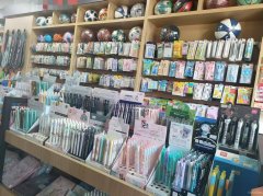 C12087位于红旗西路紧临学校和幼儿园，独家营业中图书文体