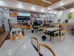 C12078米东花园85平餐厅转让