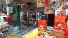 C12102转让昌吉红旗西路鸿佳商行把头第一间10年老店