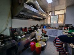 C12116和田二街网红街95平黄面店转让