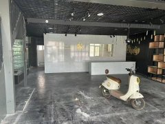 C11856位于五家渠国际蓝湾西门旺铺（直租）