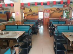 C12148位于吉木萨尔县中心小区附近临街餐饮店转让