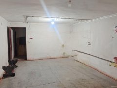 C12047昌吉市健康西路钢材市场北门有地下室出租