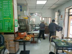 C12056位于吉木萨尔县北庭路附近临街餐饮店转让