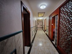 C12165呼图壁县上二工路840平餐厅转让