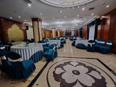 C12165呼图壁县上二工路840平餐厅转让