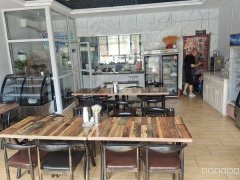 C12184昌吉市滨湖东岸小区门口营业中椒麻鸡美团外卖店转让