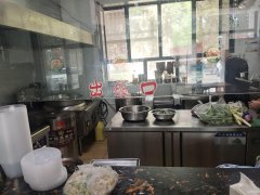 C12184昌吉市滨湖东岸小区门口营业中椒麻鸡美团外卖店转让