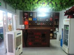 C12189位于阿勒泰市北屯西北路东方时代广场网红餐厅转让