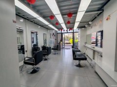 C12191万科天山府52平美发店转让