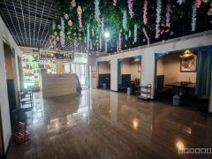 C12196阜康城北市场瑞桃园小区210平餐厅转让