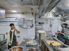 （成功案例）C12223昌吉水木融城240平兰世牛肉面店转让