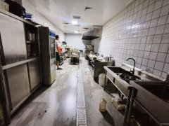 C12233粮校商圈经营中KTV娱乐+餐饮店铺转让