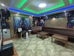 C12233粮校商圈经营中KTV娱乐+餐饮店铺转让