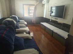 C12266位于呼图壁阳光宜家小区门口第一家商铺出租