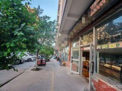 C12288蟠龙山庄出车口78平蛋糕店转让