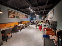 C12325八道湾南湖东路北六巷140平餐厅转让