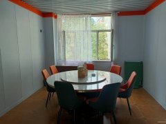 C12345位于昌吉市中山路金城维也纳东门临街餐饮店转让