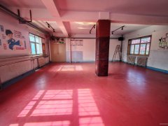 C12349阜康新华书店北侧三楼200平旺铺出租