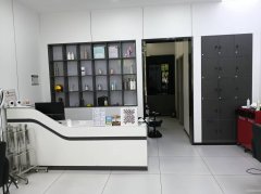 C12362位于五家渠市贝鸟语诚小区附近经营中美发店转让