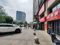 C12369通嘉孔雀府81平餐厅转让