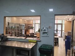 C12379位于五家渠国际蓝湾小区西门餐饮店转让