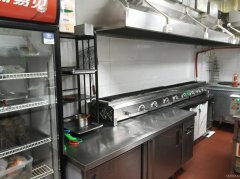 C12396位于阜康市网红街经营中烧烤店转让