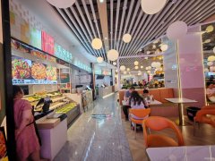 C12420米东区吾悦广场美食街30平档口转让