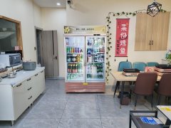 C12423西城街荣和城六期进出车口处营业中餐饮旺铺转让