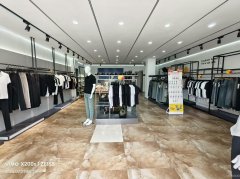 C12441位于呼图壁县曙光步行街服装店转让