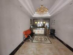 C12474阜康购物城临街700平旺铺出租