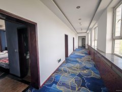 C12474阜康购物城临街700平旺铺出租