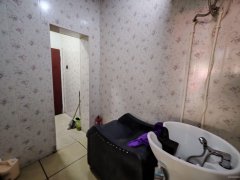 C12478和田二街50平美发店转让空转