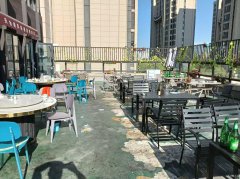 C12494位于五家渠市上海公馆门口餐饮店转让