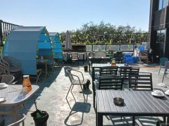 C12494位于五家渠市上海公馆门口餐饮店转让