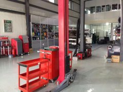 C12499米东南路轻工学校对面汽修店转让