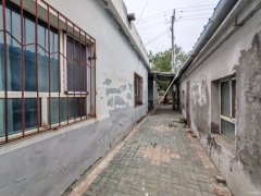 C12525米东区102团2连连部附近院落出售