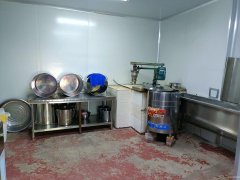 C12528位于阜康市华联市场内经营中食品加工厂转让