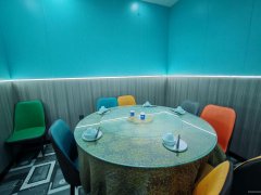 C12553阜康瑶池明珠北门166平餐厅转让