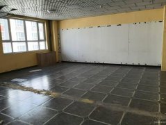 C12574位于吉木萨尔县广场北面二楼商铺出租