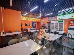 C12578米东区公务员小区85平餐厅转让