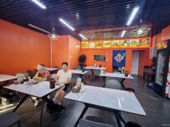 C12578米东区公务员小区85平餐厅转让