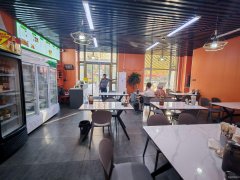 C12578米东区公务员小区85平餐厅转让